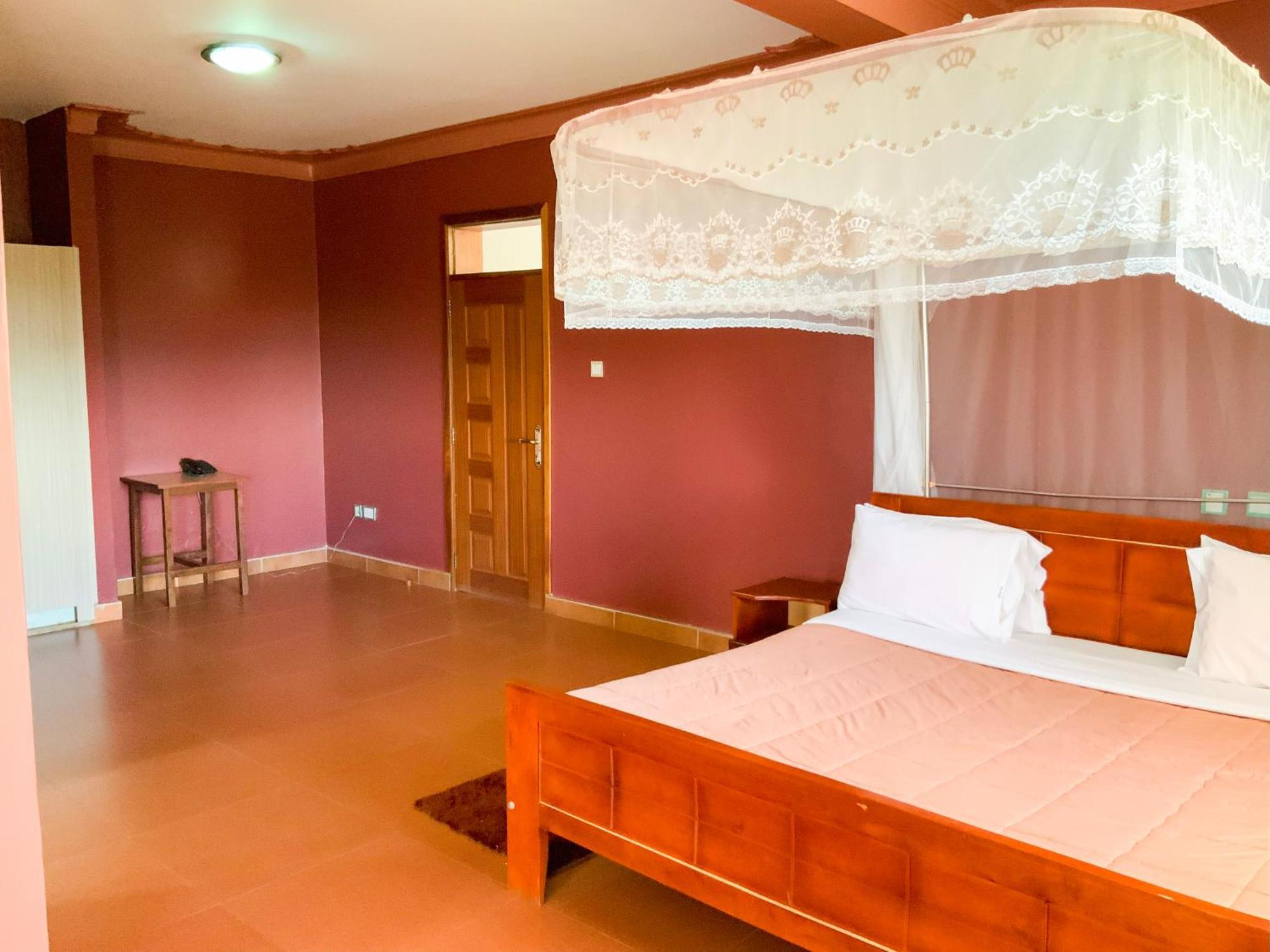 Hendo Hotel Энтеббе Экстерьер фото