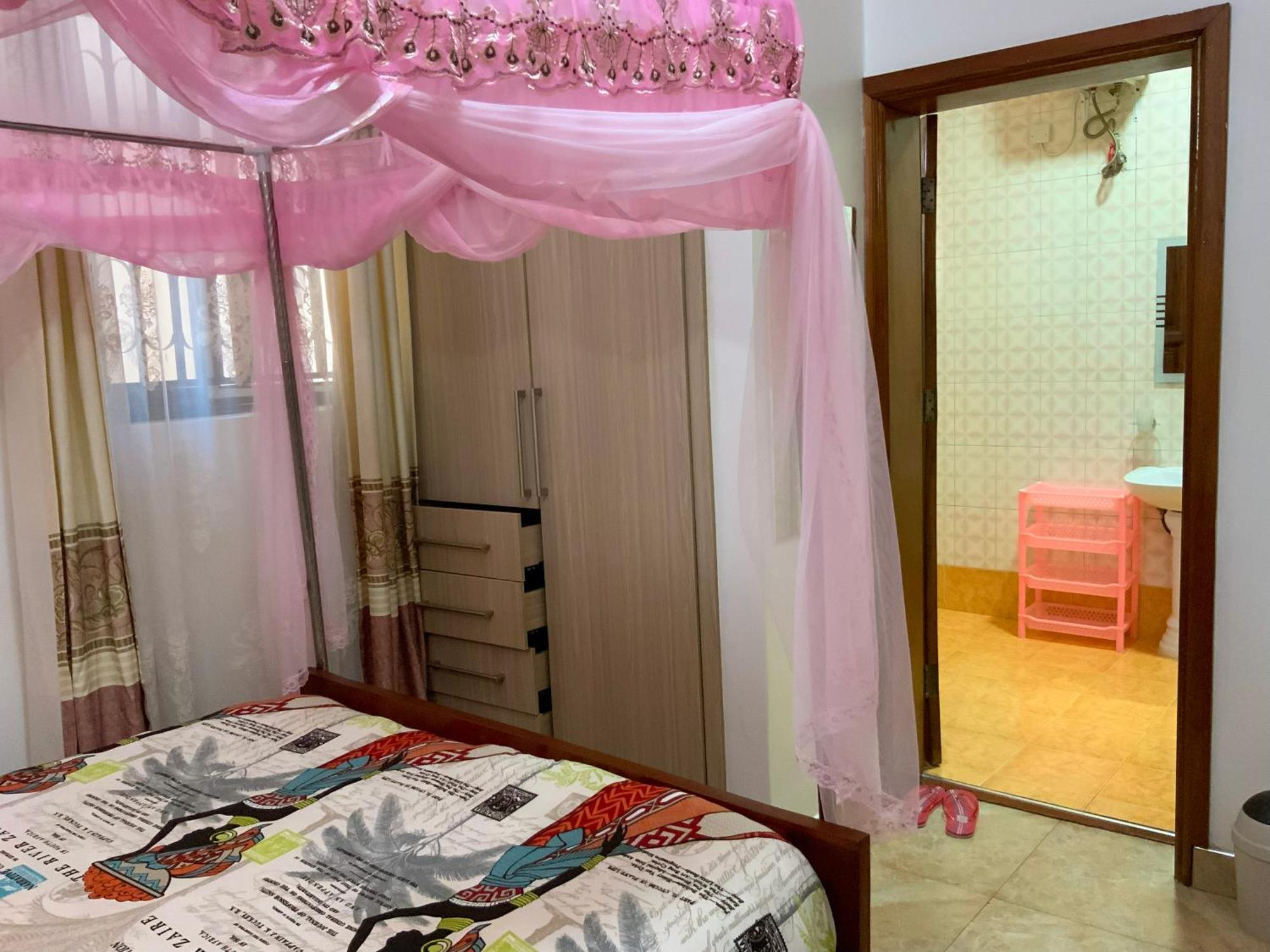 Hendo Hotel Энтеббе Экстерьер фото