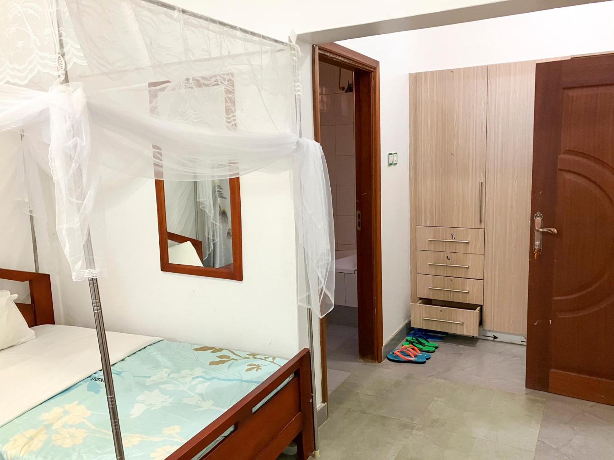 Hendo Hotel Энтеббе Экстерьер фото