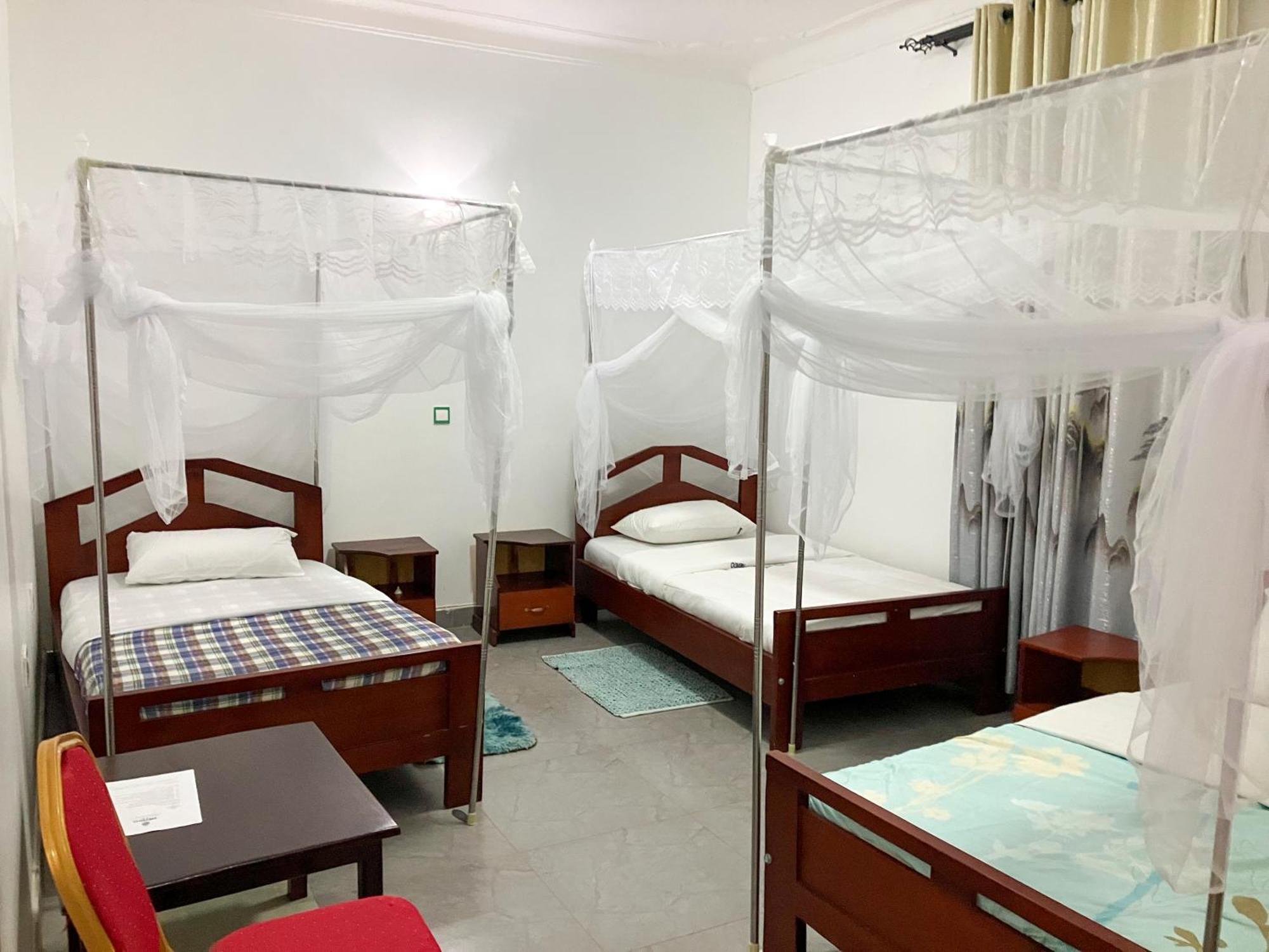 Hendo Hotel Энтеббе Экстерьер фото
