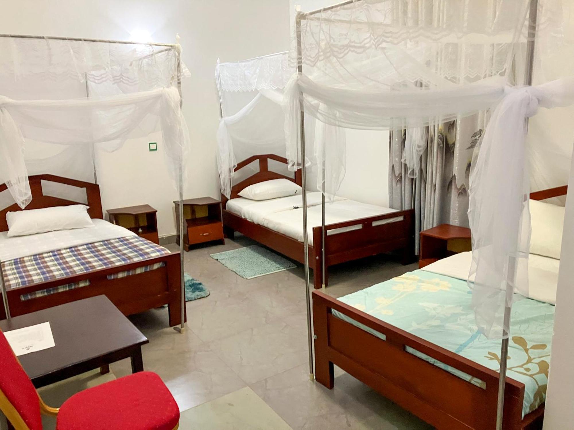 Hendo Hotel Энтеббе Экстерьер фото